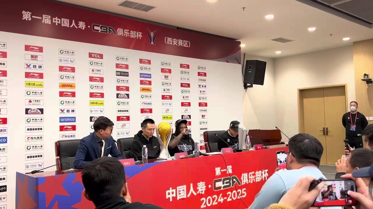 卢伟:杯赛办得很好 年轻球员和外援都在窗口期得到了锻炼