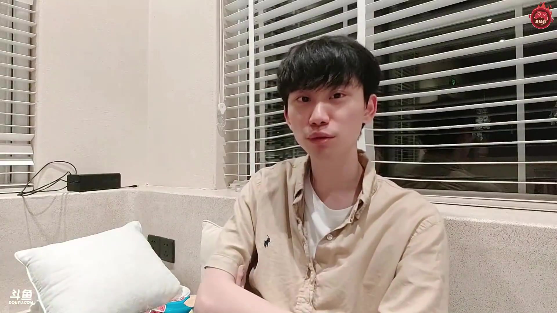 Doinb:看第三赛段打完能走到哪 之后就不碰LOL比赛了! Doinb:看第三赛段打完能走到哪 之后就不碰LOL比赛了!